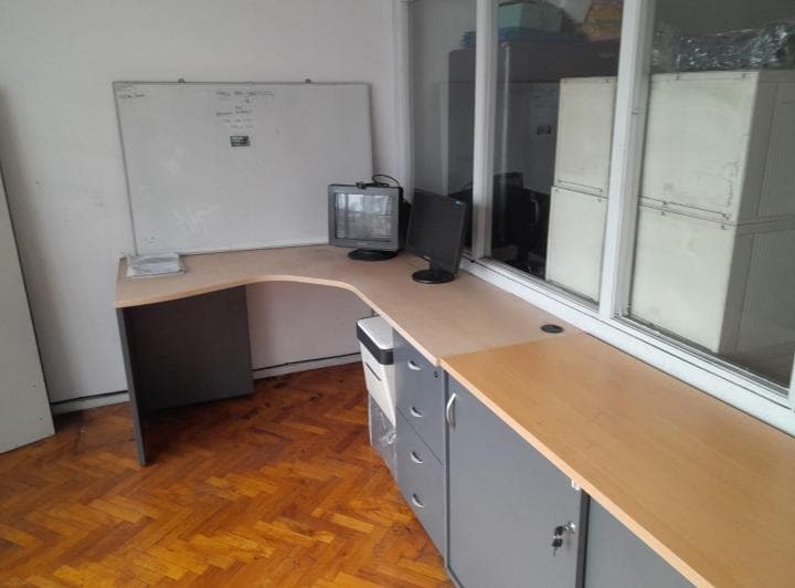 Oficina Equipada en Alquiler - 2