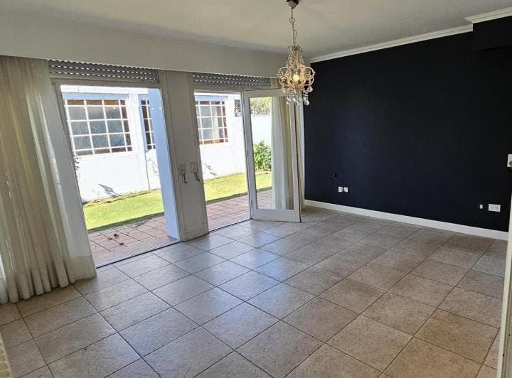 Venta Hermoso Chalet Zona Pinares. Jardin y Piscina - 5