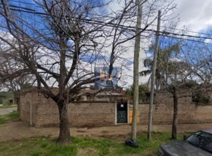 Venta Lote de 20x10 m con Edificacion de 4 Departamentos (2 Terminados), Castro Chavez 202 Esq Nar - 5