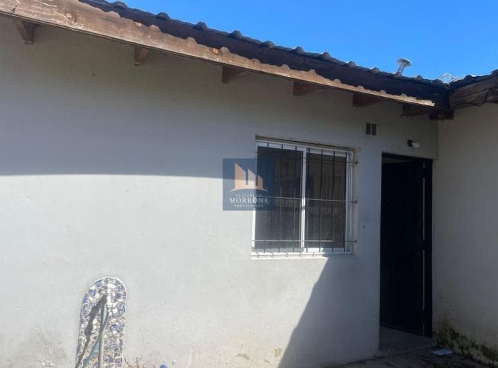 Venta Lote de 20x10 m con Edificacion de 4 Departamentos (2 Terminados), Castro Chavez 202 Esq Nar - 2