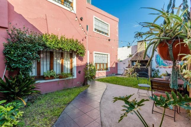 Casa de 5 Dorm. en Venta, Zona Sur - Rosario - 2