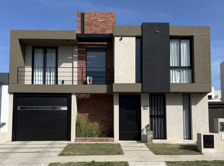 Casa en Venta Manantiales 1 Premium 3dor + Escrit Pileta Gran Patio 230cub 286terr - 5