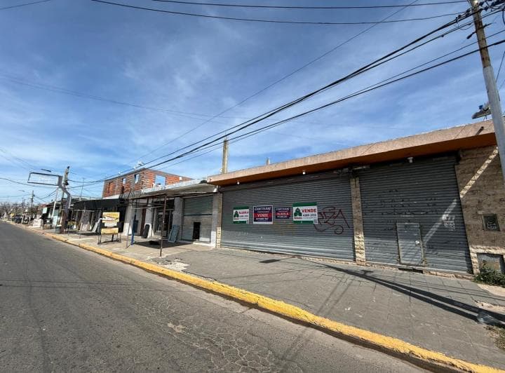Amplio y Excelente Local Comercial Sobre Calle Evita - El Jagüel - 4