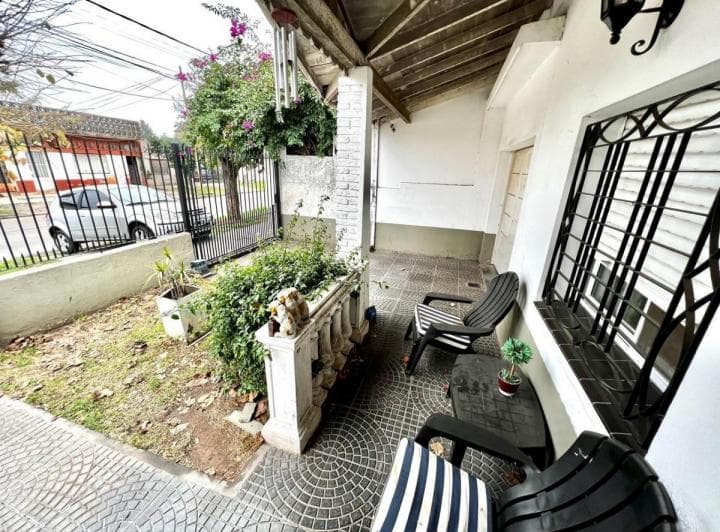 Casa con Piscina, Quincho y Amplio Lote – Venta Directa y Apto Crédito - 2