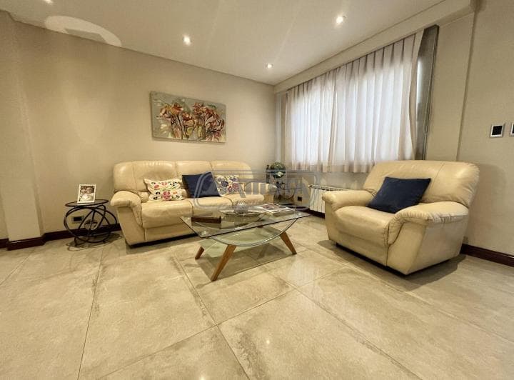 Casa 6 Ambientes. | Avellaneda Al 600 - 3