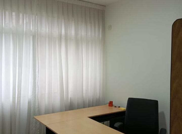 Oficina Comercial Impecable de 18 m&sup2; con Baño - 5