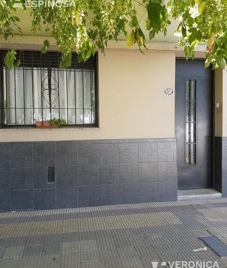 Casa en PH en Venta Moron. Zona Comercial Cuatro Ambientes - 2