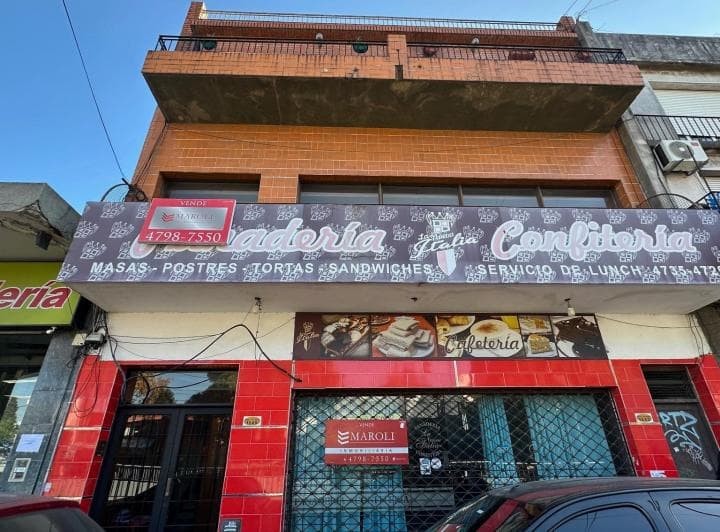 Local Comercial y Amplio Salón 652 m. - 3