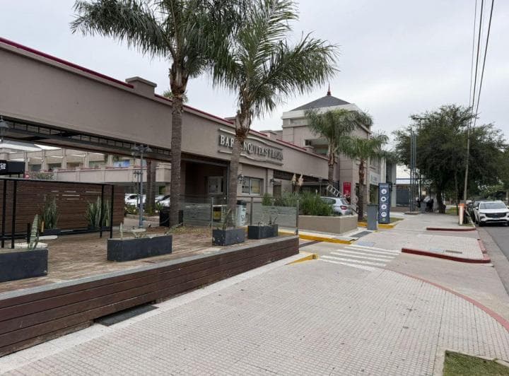 Alquiler Oficina Comercial en Complejo Cerrado Seguridad 24 Hs - 3