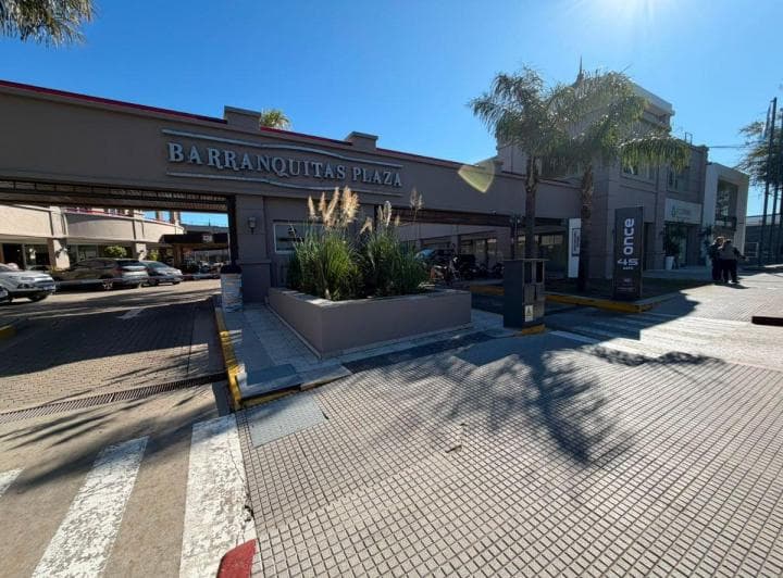 Alquiler Oficina Comercial en Complejo Cerrado Seguridad 24 Hs - 5