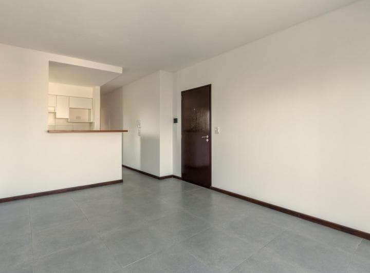 Departamento en Venta Centro 1 Dormitorio Balcón Al Frente Oroño Luminoso - 2