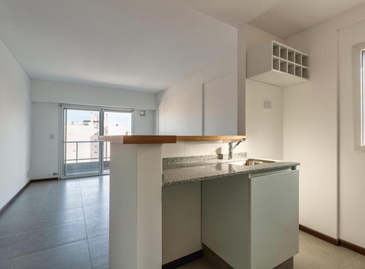 Departamento en Venta Centro 1 Dormitorio Balcón Al Frente Oroño Luminoso - 5