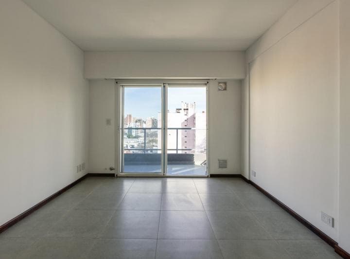 Departamento en Venta Centro 1 Dormitorio Balcón Al Frente Oroño Luminoso - 3