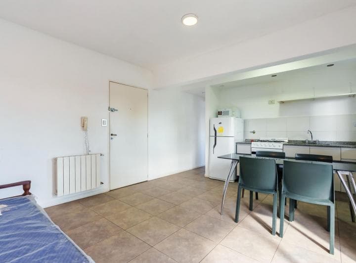 Departamento Venta Barrio Arroyito 1 Dormitorio Balcon Luminoso Ventilacion Natural - 4
