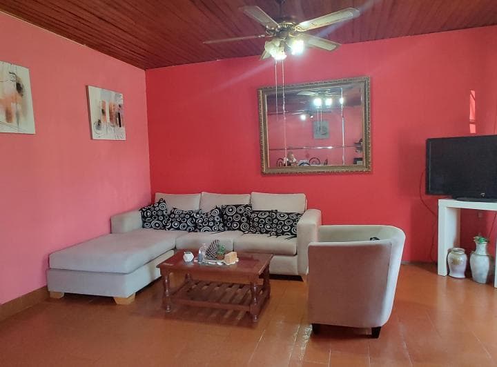 Venta, Casa de Dos Plantas, a 500 m. Aprox de Gral. Manuel Hornos, Fcio. Varela - 4