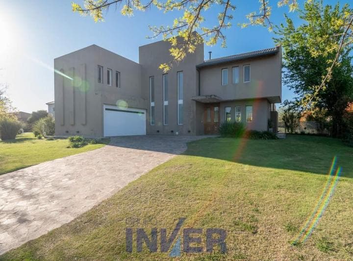 La Santina Exclusiva Casa en Venta Country Zona Sur - 3