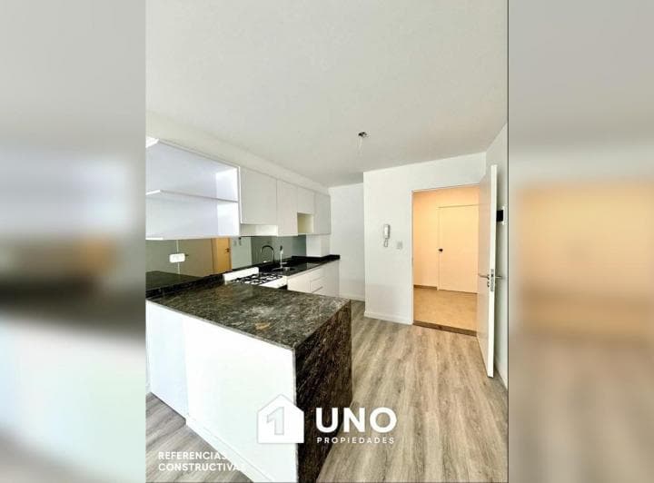 Departamento de 1 Dormitorio con Amplio Patio. Entrega en 2028. Cochera Disponible. - 2