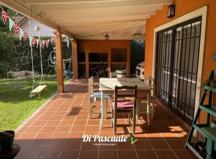 Venta Casa Quinta de 925 m² Sobre Ruben Dario - La Reja Sur - 5
