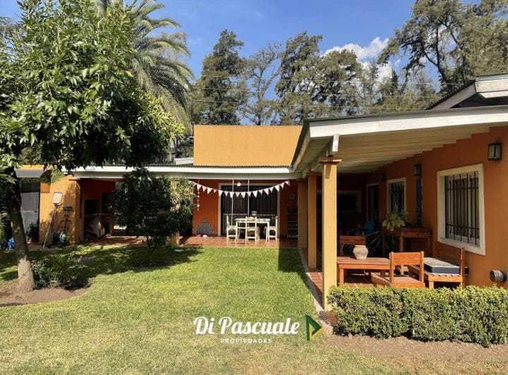 Venta Casa Quinta de 925 m² Sobre Ruben Dario - La Reja Sur - 3