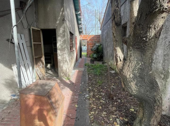 Venta Casa a Refaccionar en Longchamps - 5