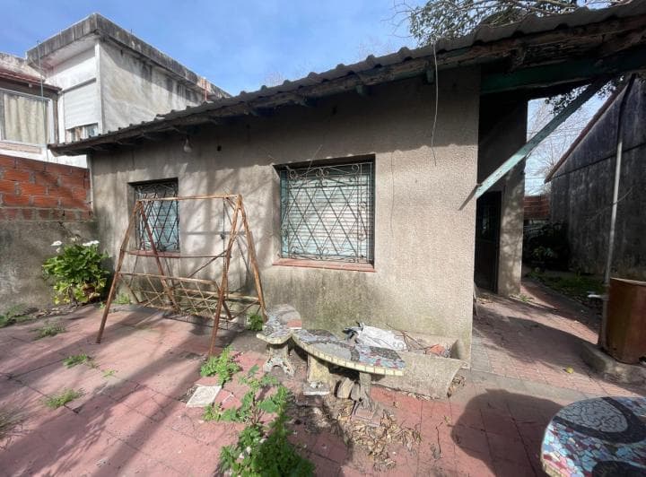 Venta Casa a Refaccionar en Longchamps - 4