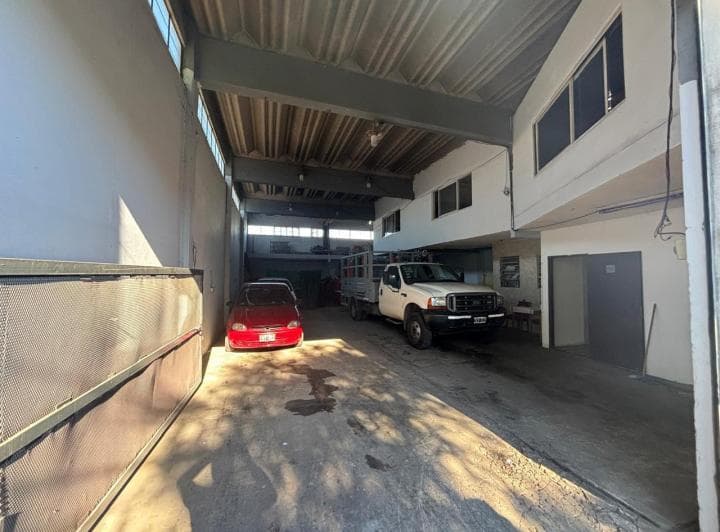 Galpón con Entrada de Camión y Oficinas en Zona Estratégica de San Justo - 5