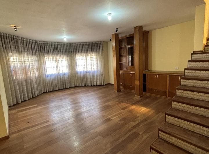 Hermosa Casa en Alto Alberdi de 2 Plantas C/pileta! - 4