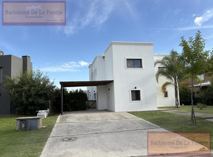 Casa en El Cantón - Puerto - Zona Norte - Escobar - Casa en Venta - a La Laguna - 4