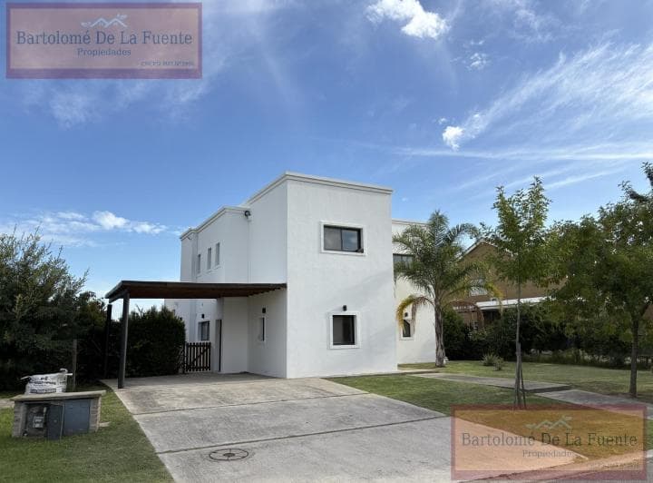 Casa en El Cantón - Puerto - Zona Norte - Escobar - Casa en Venta - a La Laguna - 3