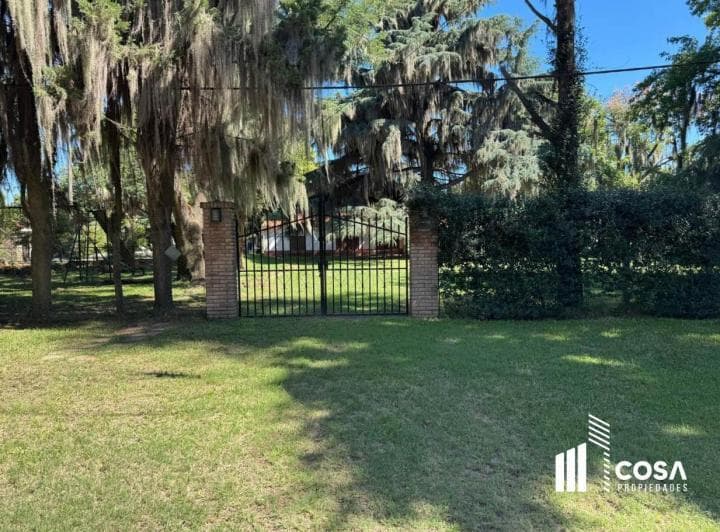 Terreno en Venta 5.693 m² en El Corazón de Funes, Ideal Para Desarrollos Inmobiliarios. - 2