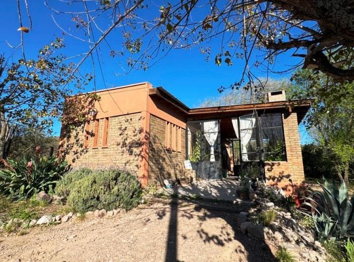 Hermosa Casa con Cabaña en Villa Giardino - Cba - Oportunidad! - 2