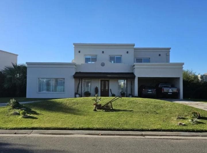 Venta Casa en Haras Santa María - 4 Ambientes Los Robles - 2
