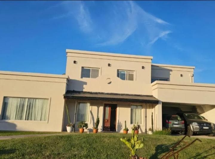 Venta Casa en Haras Santa María - 4 Ambientes Los Robles - 3