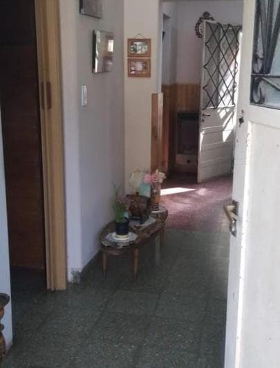 Venta Casa Americana de 4 Ambientes Moron - 2