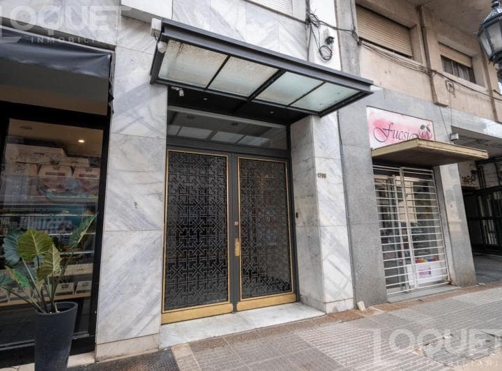 Piso de 2 Dorm., Escritorio y Cochera - 4
