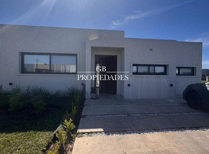 Venta de Casa en Santa Elisa, Pilar del Este - 2