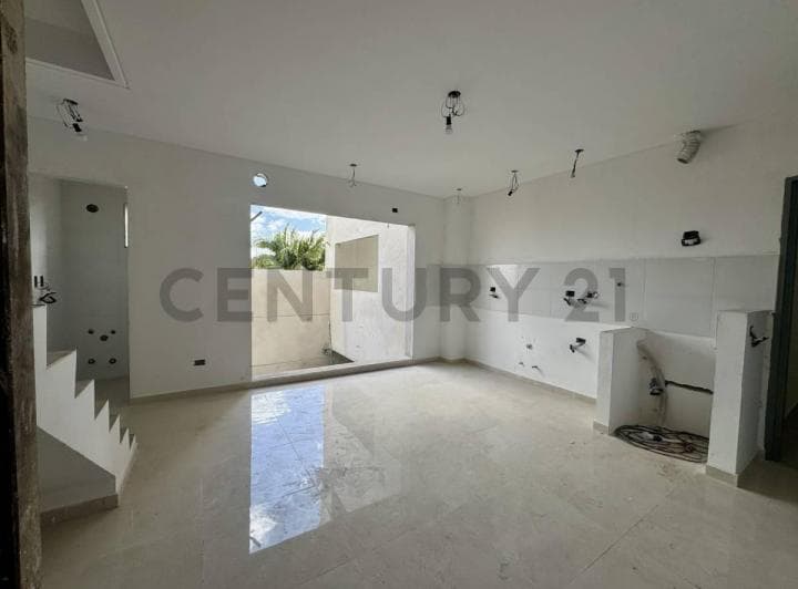 Venta de Dúplex a Estrenar de 2 Ambientes, Av Belgrano 5669, Wilde. - 2