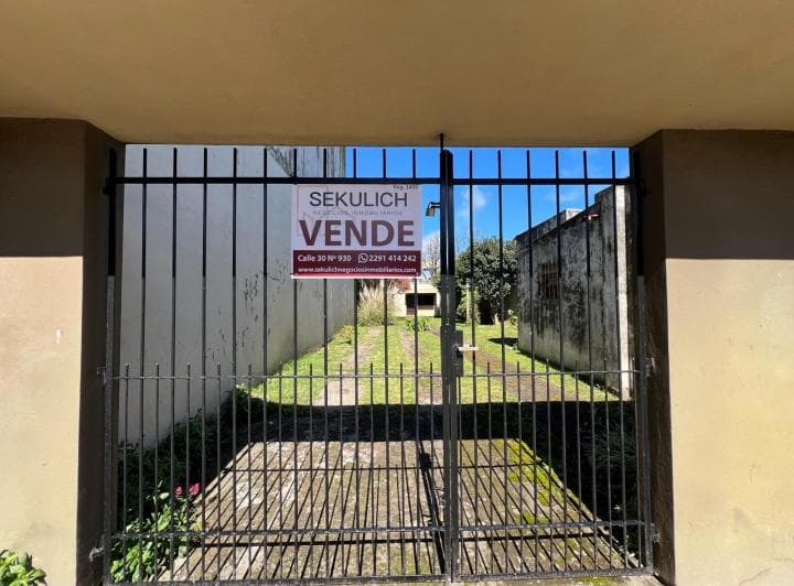 Venta de Casa 3 Ambientes con Parque en Zona 3 de La Ciudad de Miramar - 2
