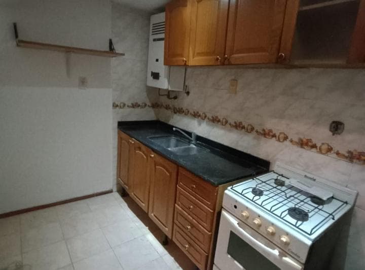Departamento de 2 Ambientes. con Patio! Amplios Ambientes! - 4