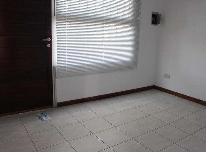 Venta de Casa de 2 Dorm. con Patio y Parrillero en Rosario - 8 de Noviembre Al 600 - 3