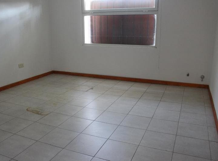 Venta de Casa de 2 Dorm. con Patio y Parrillero en Rosario - 8 de Noviembre Al 600 - 2