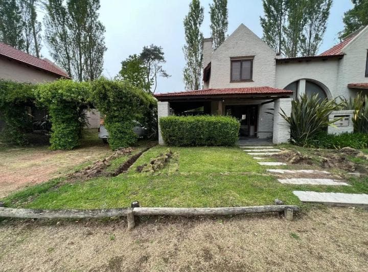 Barrio Privado. Parque Pinares. 2 Dorm. - 2