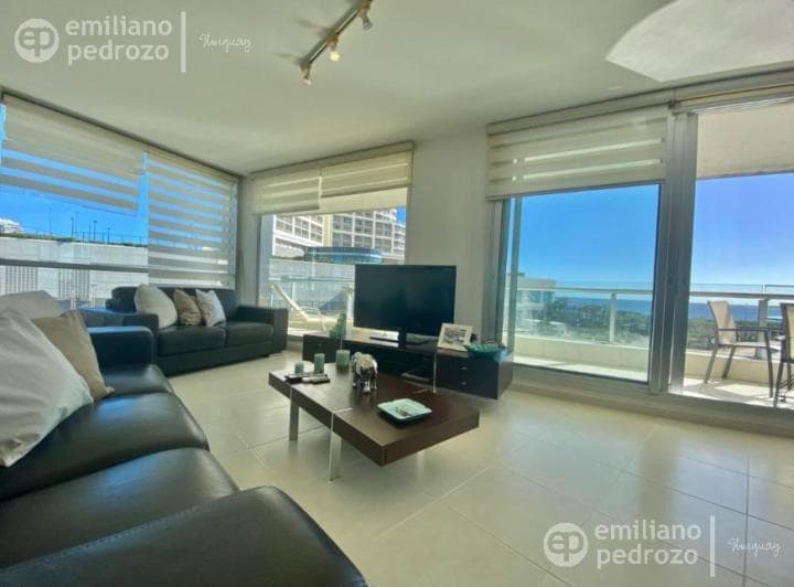 Venta Apartamento 3 Dorm., Playa Mansa, Punta del Este - 2