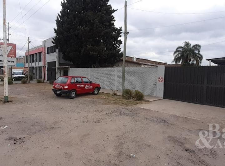 Galpón - Luis Guillon - 4