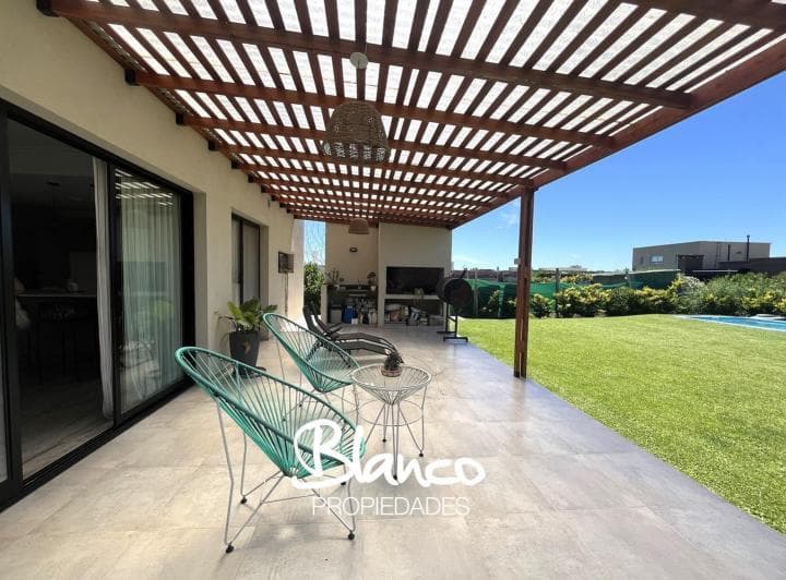 Casa a La Venta en Pilar del Este, Barrio Santa Elena, Pilar, G. B. a. Zona Norte - 2