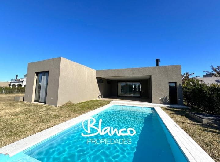 Casa en Venta en Pilar del Este, Santa Elena, Pilar, G. B. a. Zona Norte - 2