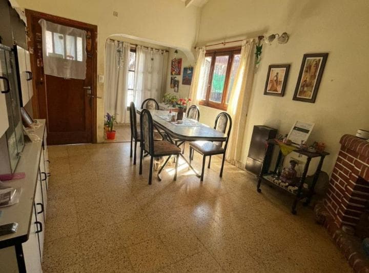 Casa de 3 Ambientes Mas Dependencia a La Venta. - 3