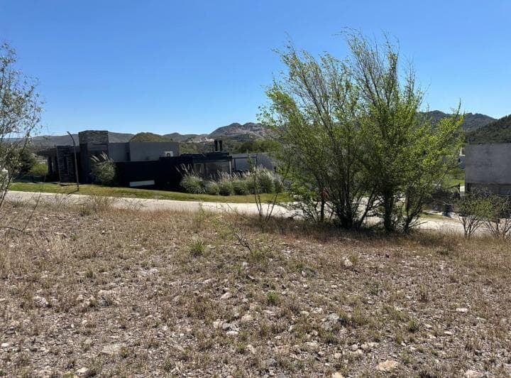 Terrenos en Venta en Barrio Cerrado Colinas de La Deseada La Calera - 4