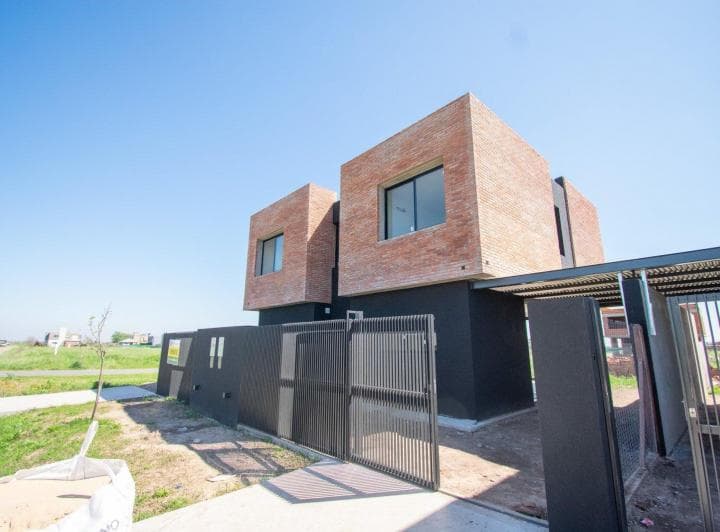Oportunidad en Funes Norte, 2 Dorm. a Estrenar. Unidad C - 2