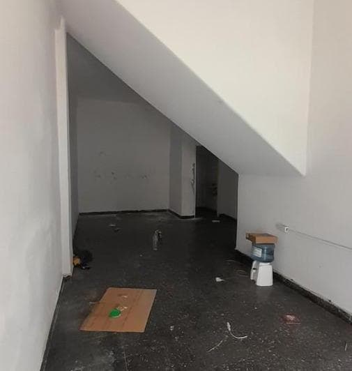 Oportunidad Unica Para Inversores! en Venta Departamento de 3 Ambientes con Balcon y 2 Locales C - 2
